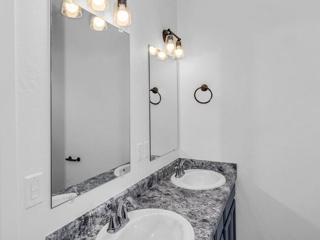 Building Photo - Beautiful Brand-New 3 Bedroom Home Near the Colorado River & Trail System