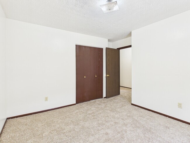 Building Photo - 534 Martin Ave