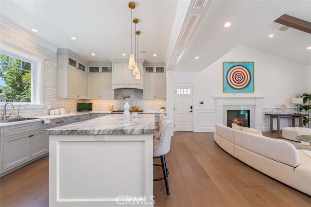 Building Photo - 20701 Dumont St