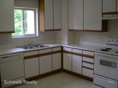 Building Photo - 5223 Spring St