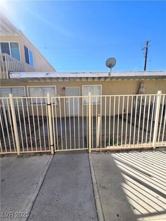 Building Photo - 908 N Jones Blvd
