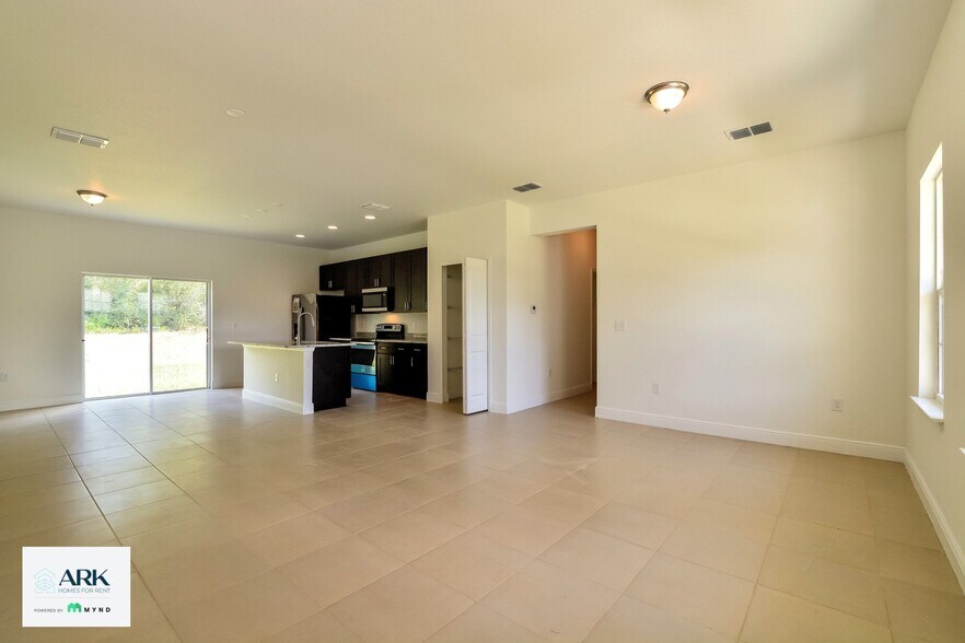 Building Photo - 16673 SW 21st Cir