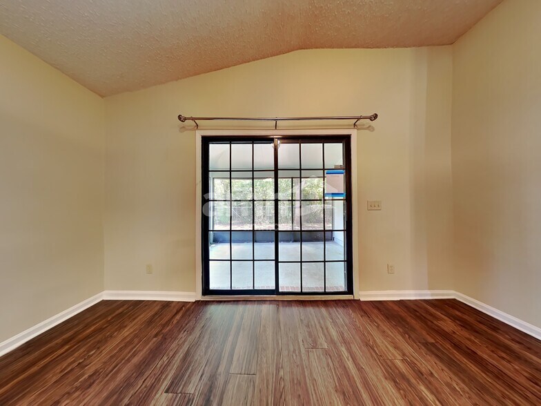 Building Photo - 4488 Misty Dawn Ct S