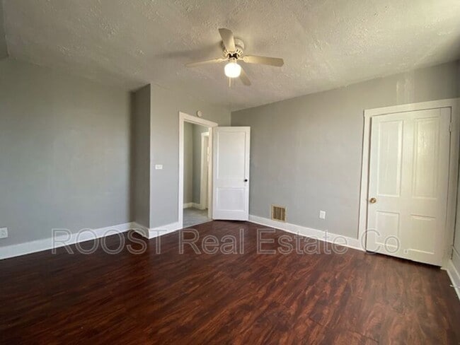 Building Photo - 1-198 1/2 E High St