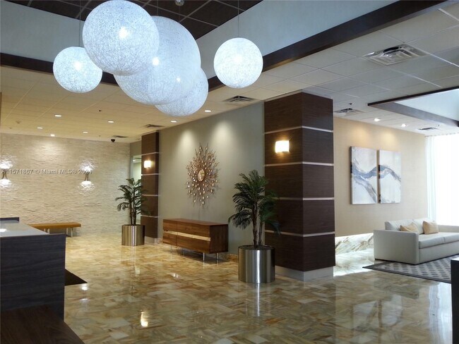 Building Photo - 9511 Collins Ave