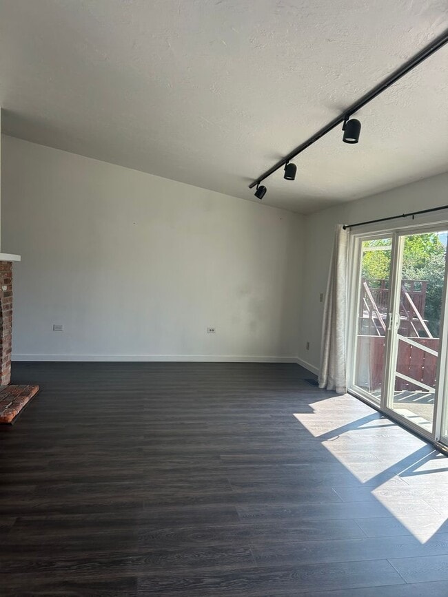 Building Photo - 2774 Jessica Cir