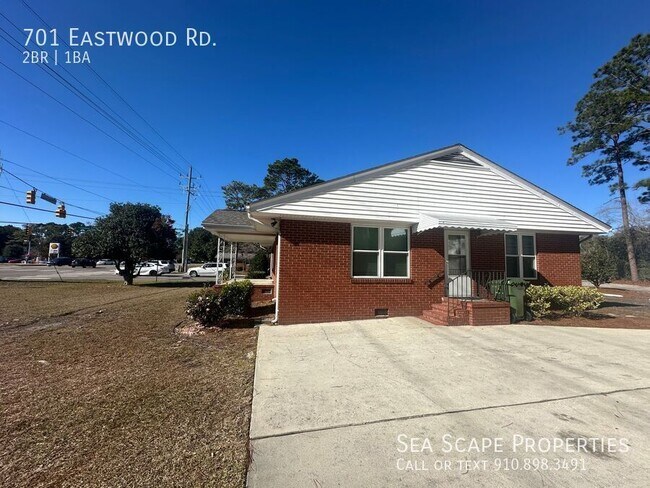 Building Photo - 701 Eastwood Rd