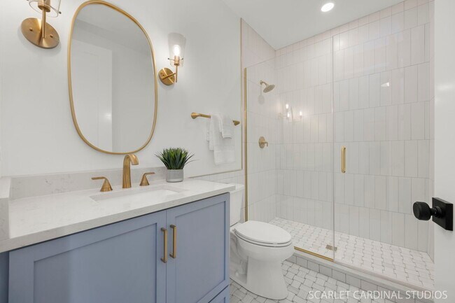 Building Photo - 715 N Brainard St