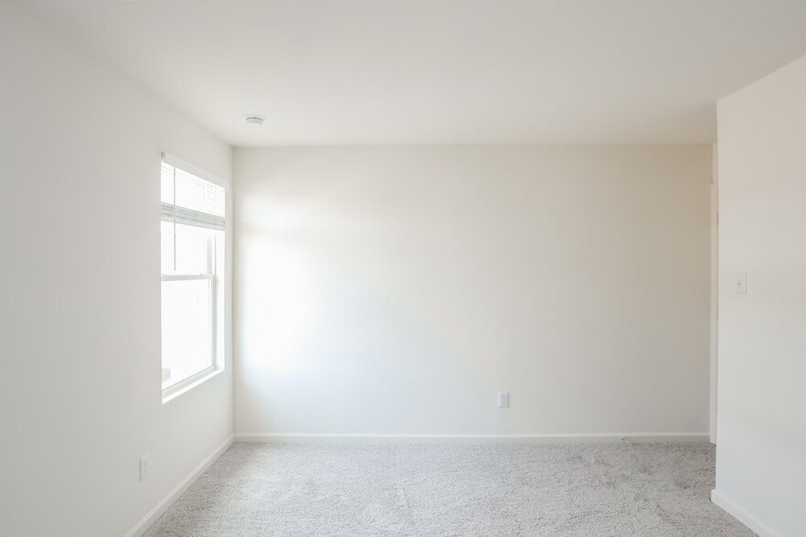 Building Photo - 1832 Pueblo St