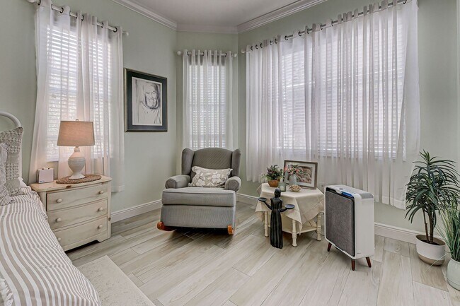 Building Photo - 3br/2ba Pool Home in Venetia