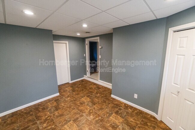 Building Photo - 2324 E South Crescent Ave