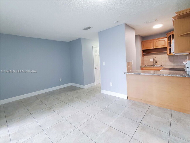 Building Photo - 1519 W 42nd Pl