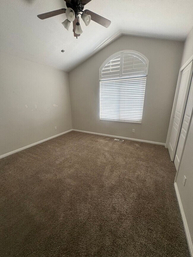 Building Photo - Amazing Lehi home for rent!