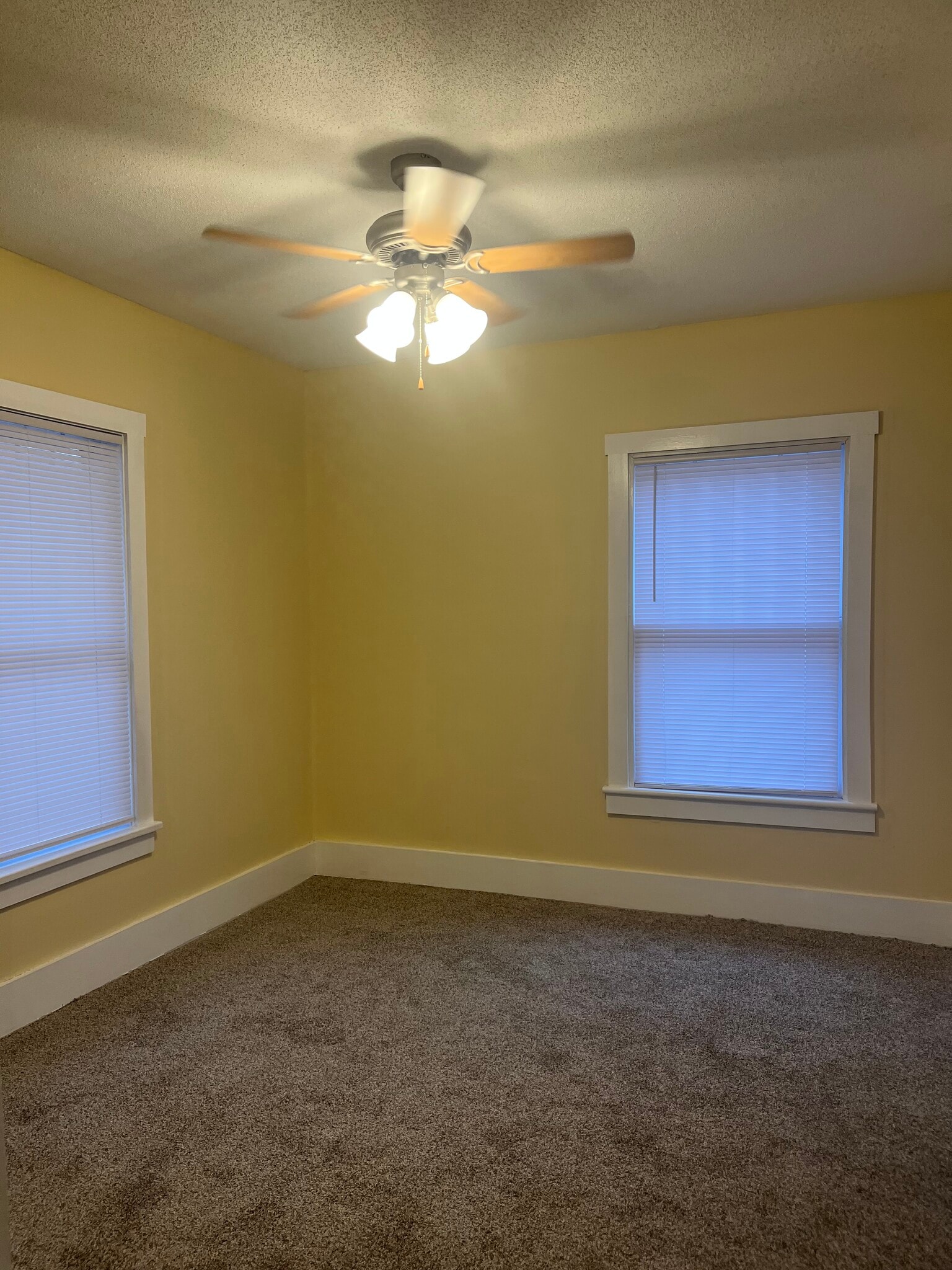 Building Photo - 412 Rafter St