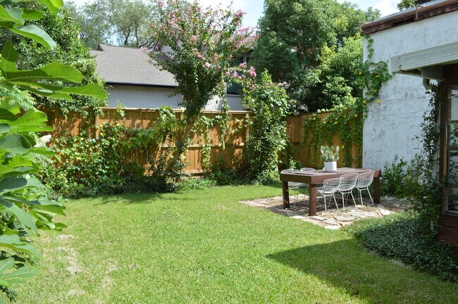Building Photo - 4508 Medinah Pl