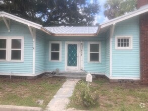 Building Photo - Duplex in Arts District