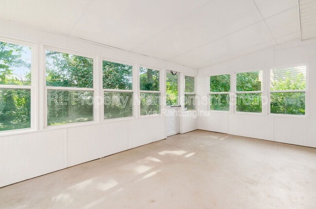 Building Photo - 66 Haddam Pl E