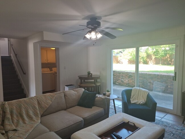 Building Photo - Magnificent Four Bedroom Home - Minutes Aw...