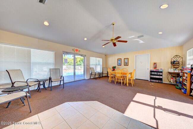 Building Photo - 8903 Laguna Ln