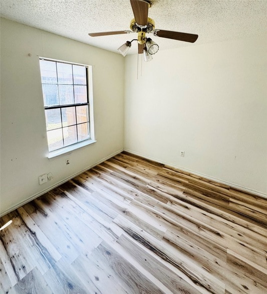 Building Photo - 1322 Bluffview Dr