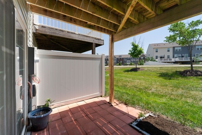 Building Photo - 8381 Scotland Loop