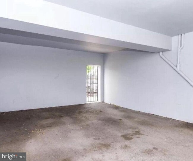 Building Photo - 5237 Crowson Ave