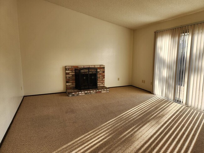 Building Photo - 5345 Eagan Ct
