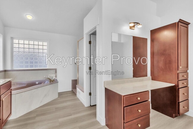 Building Photo - 1559 Oak Cliff Dr