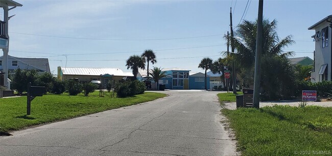 Building Photo - 239 Kirkland Rd