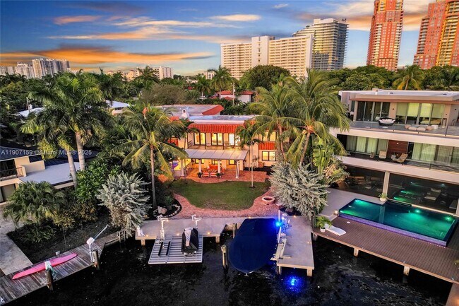 Building Photo - 2035 NE 31st Ave