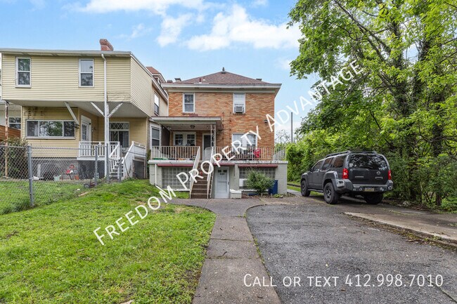 Building Photo - 122 Secane Ave