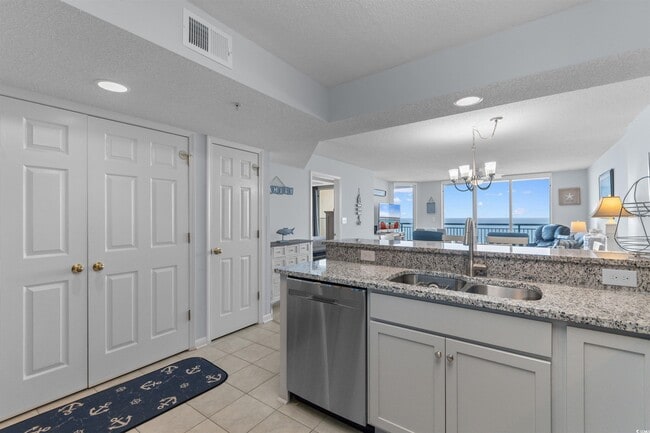 Building Photo - 3805 S Ocean Blvd