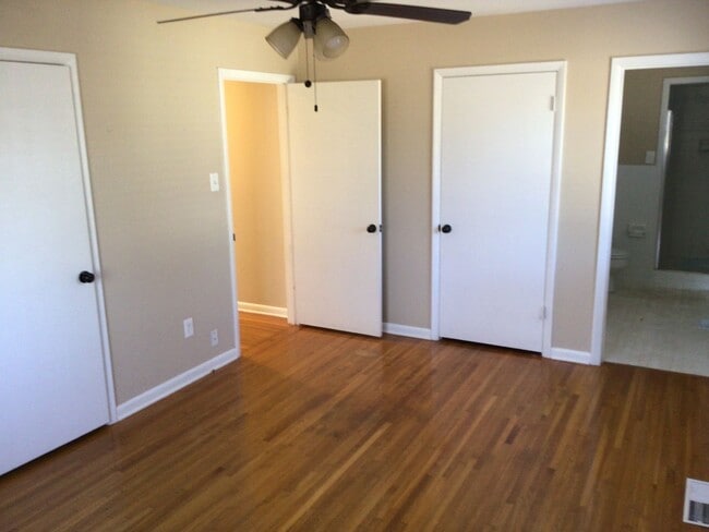 Building Photo - Pleasant Valley house for rent wlr
