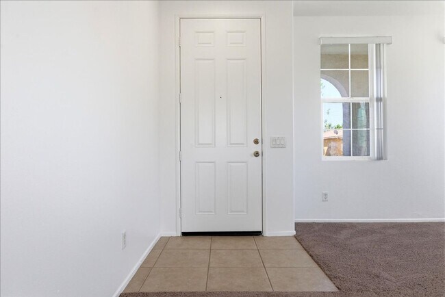 Building Photo - 4 Bed / 2.5 Bath Home at Talavera!