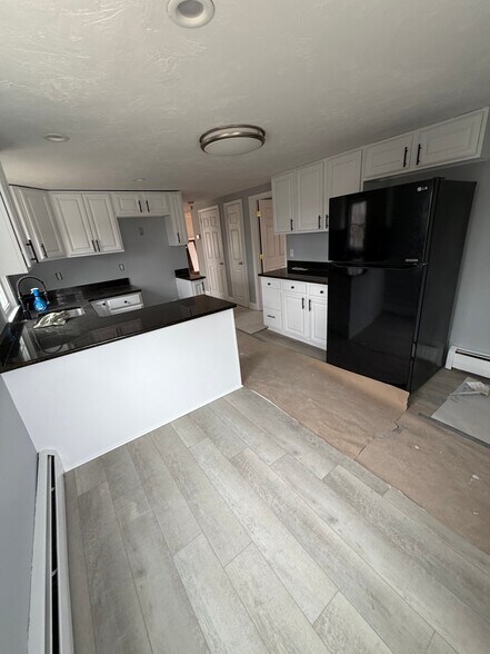 Building Photo - 51 Edgeworth St