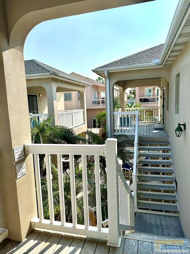 Building Photo - 111 E Polaris Dr