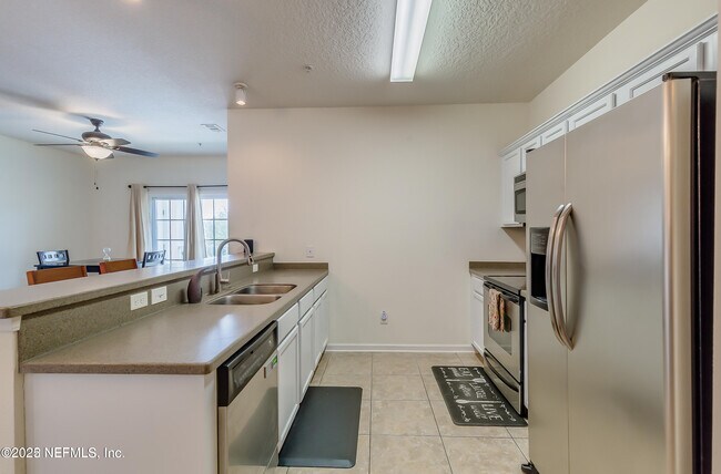 Building Photo - 4982 Key Lime Dr