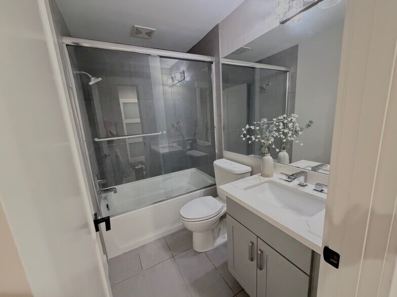 Bathroom #3 - 11855 NE 162nd Ln