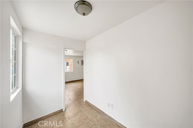 Building Photo - 6827 Simpson Ave