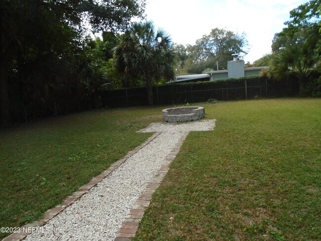 Building Photo - 1404 Morgana Rd