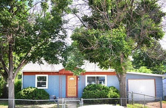 Building Photo - 525 Warren Ave