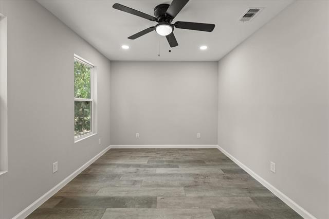 Building Photo - 917 N Wood St