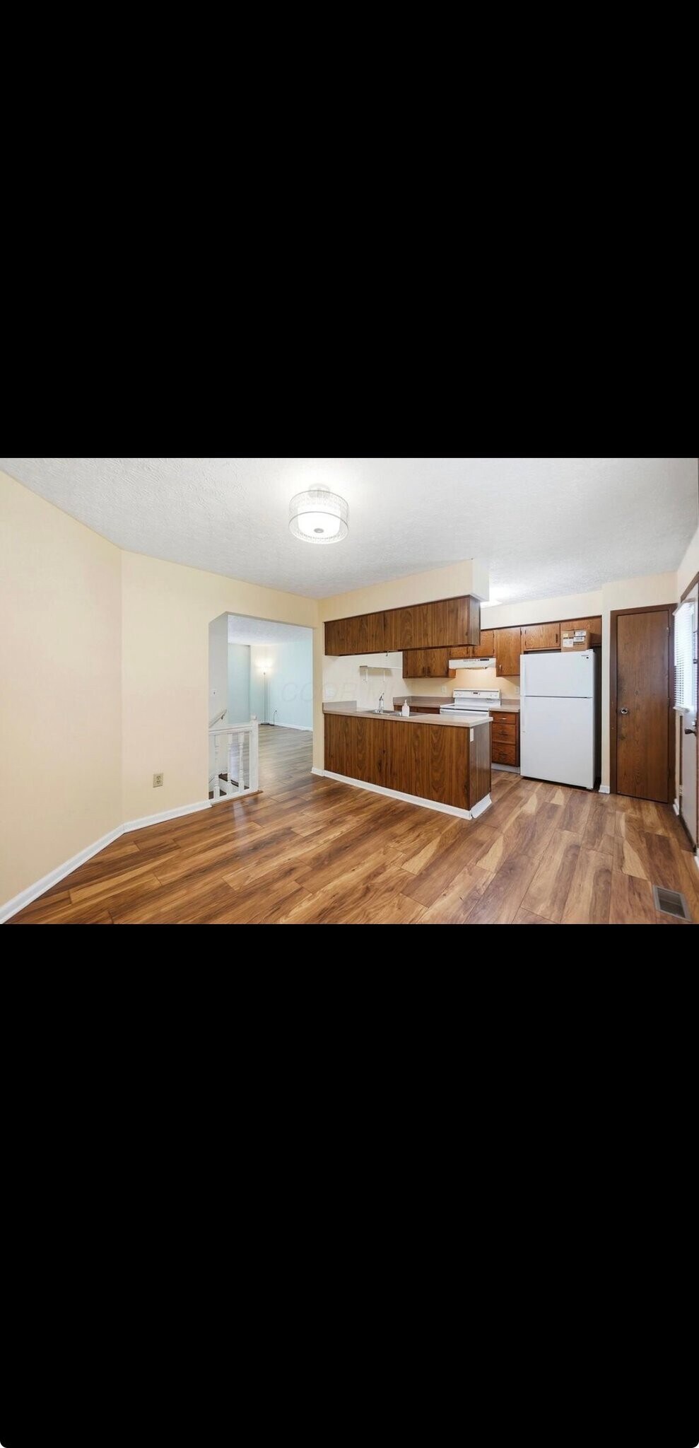 Building Photo - 46 Ravine Ridge Dr S