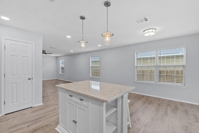 Building Photo - 5616 Victory Gallop Dr