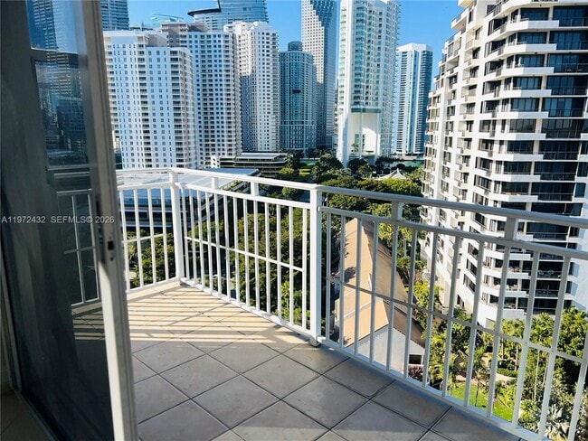 Building Photo - 770 Claughton Island Dr