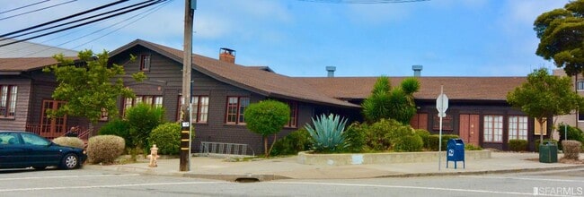 Building Photo - 884 De Haro St