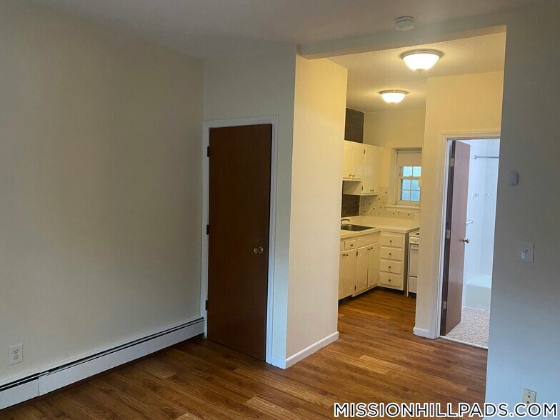 Building Photo - 54 S Huntington Ave