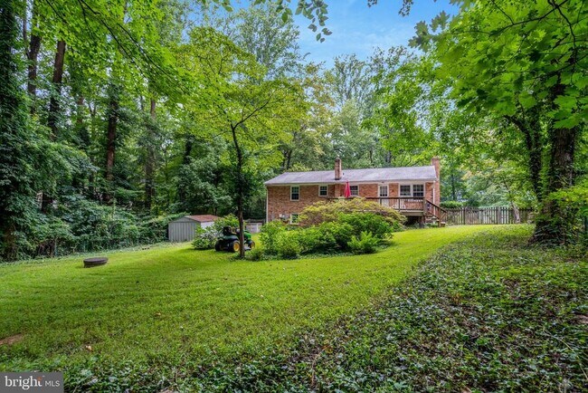 Building Photo - 5315 Summit Dr