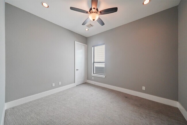 Building Photo - 4123 Eigel St