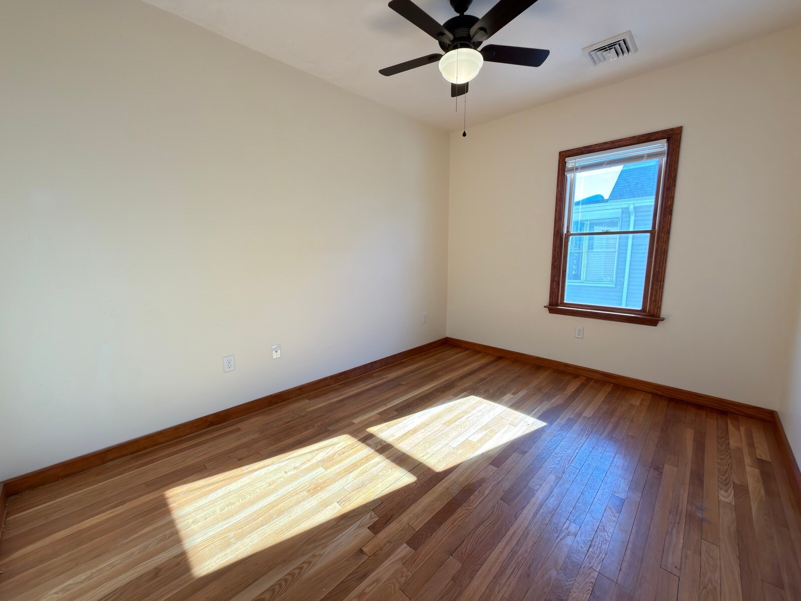 Building Photo - 36 Chipman St